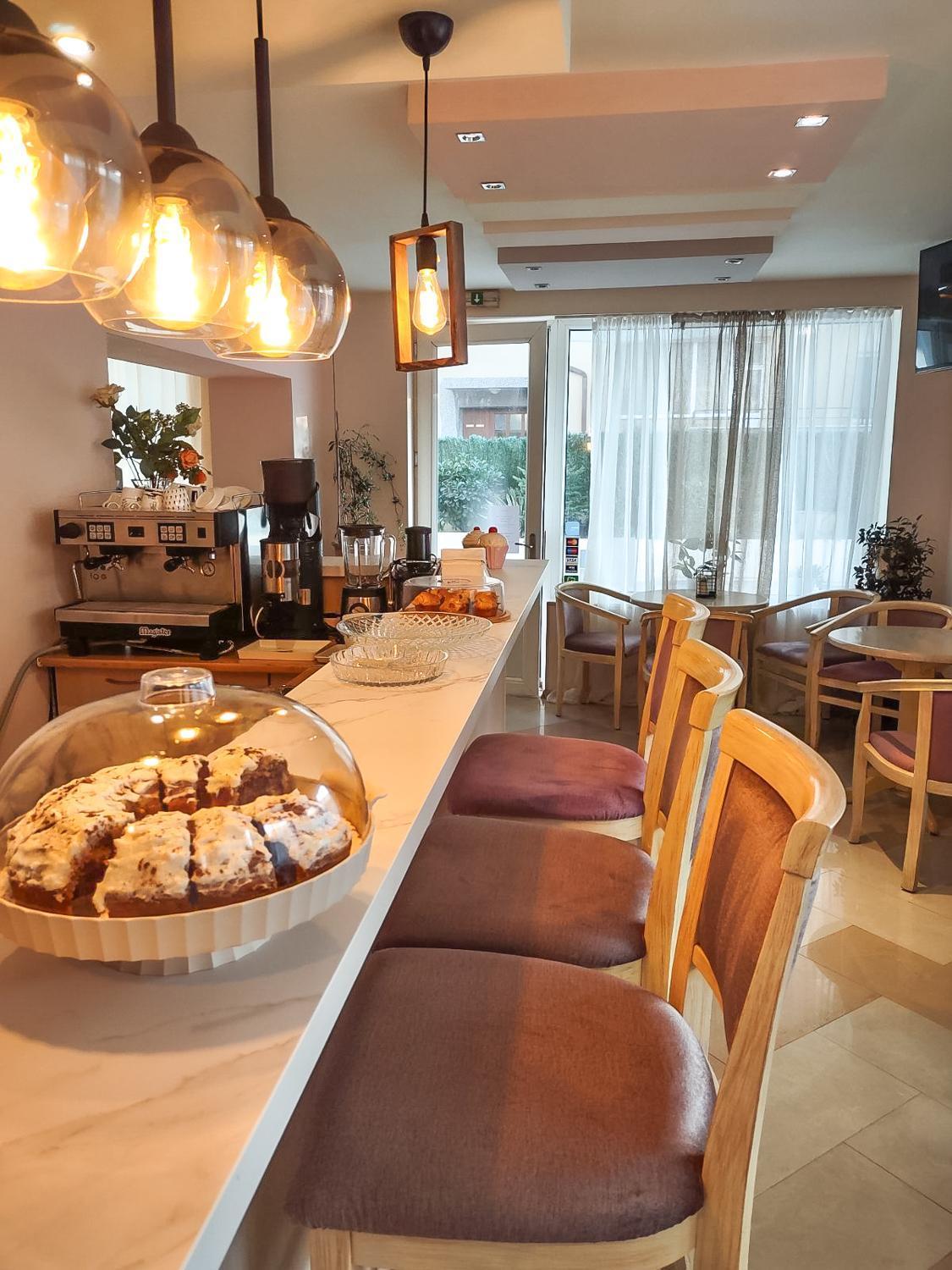Hotel Acropolis 바르나 외부 사진