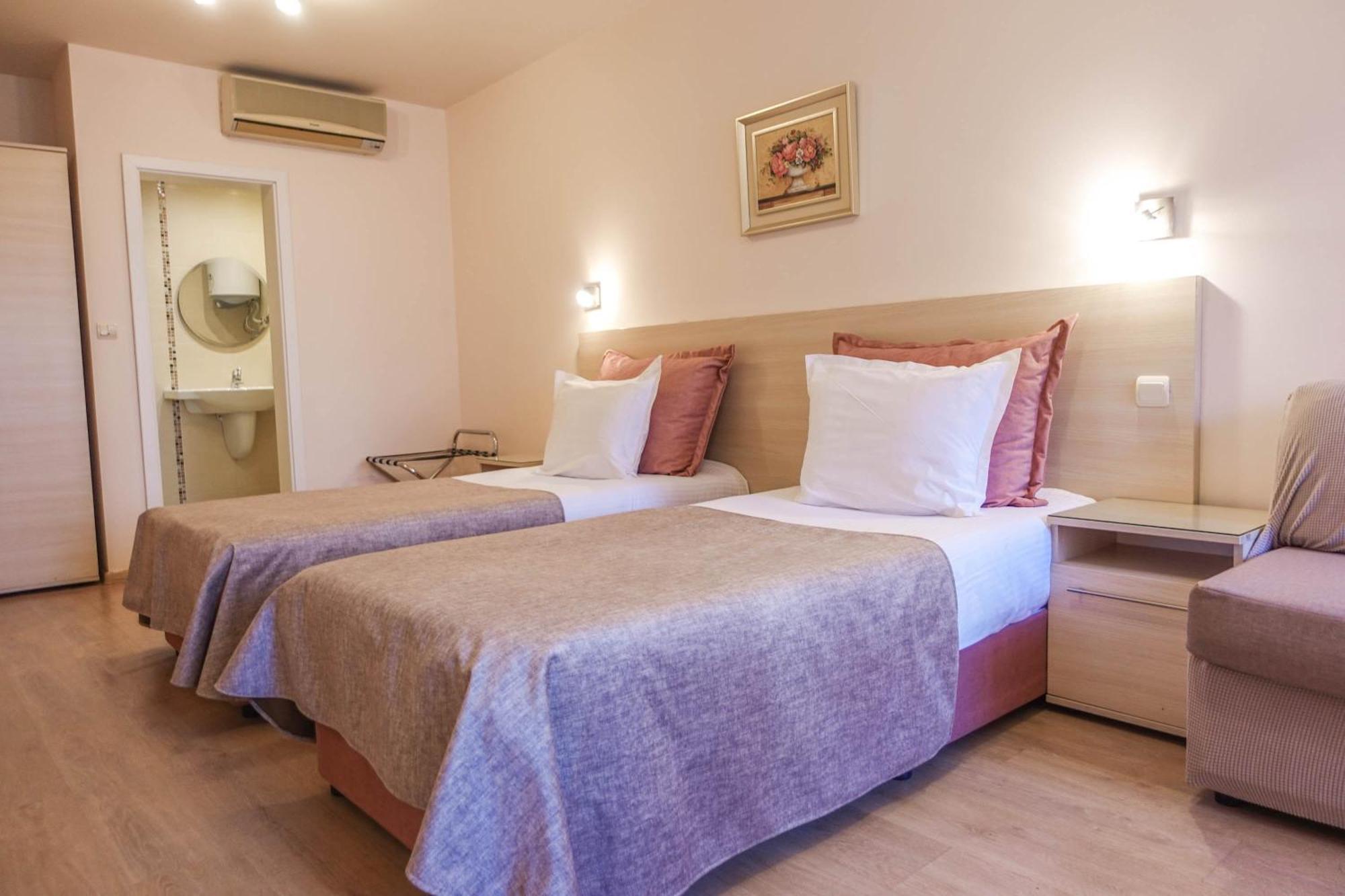 Hotel Acropolis 바르나 외부 사진